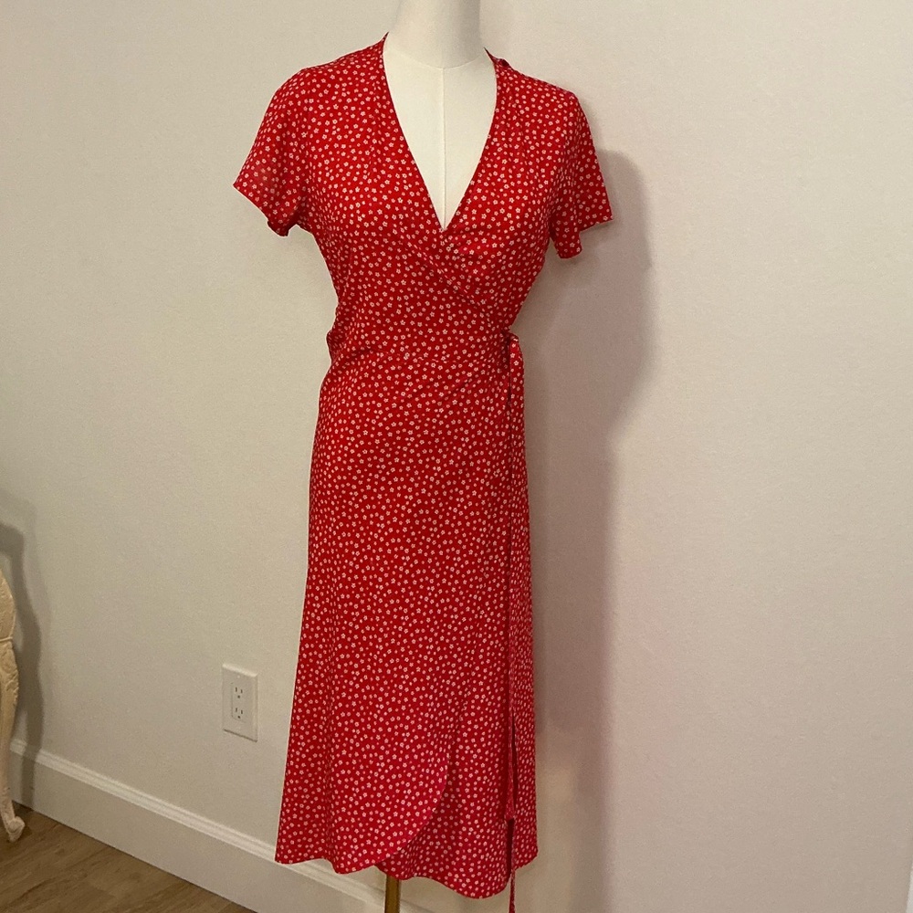 Charlie Holiday Red Floral Midi Dress‎